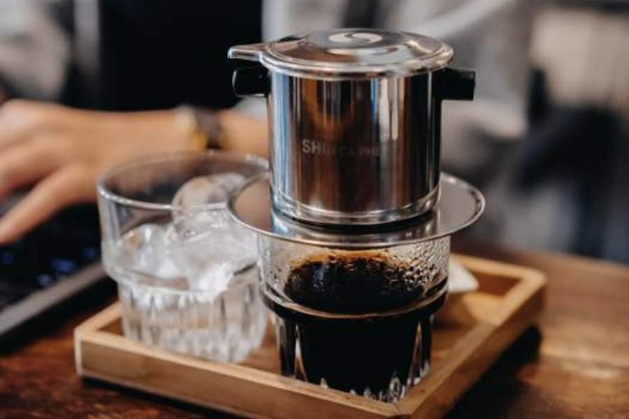 How to store brewed coffee?