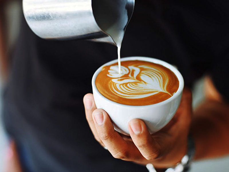 Latte Art là gì Cách vẽ Latte Art đẹp mắt  Barista Ngọc Ánh